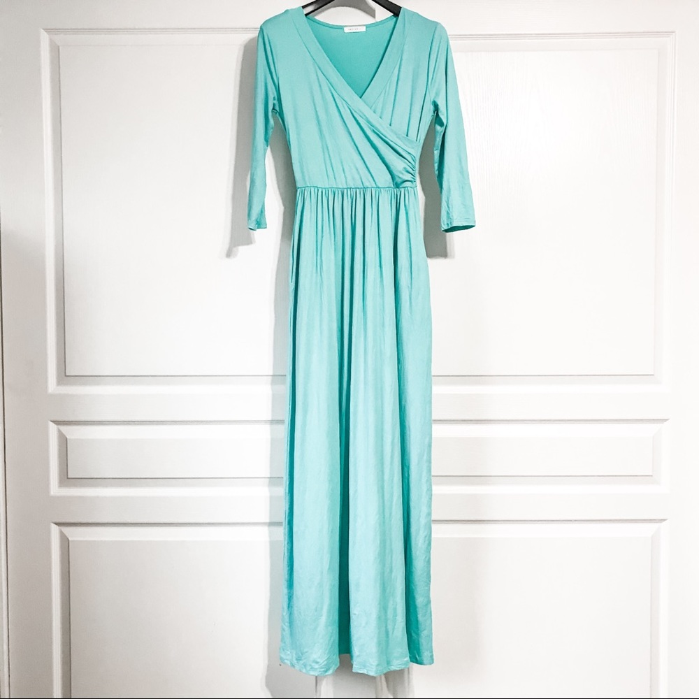 •NEESEE’S DRESSES• NWOT Mint Wrap Maxi Dress